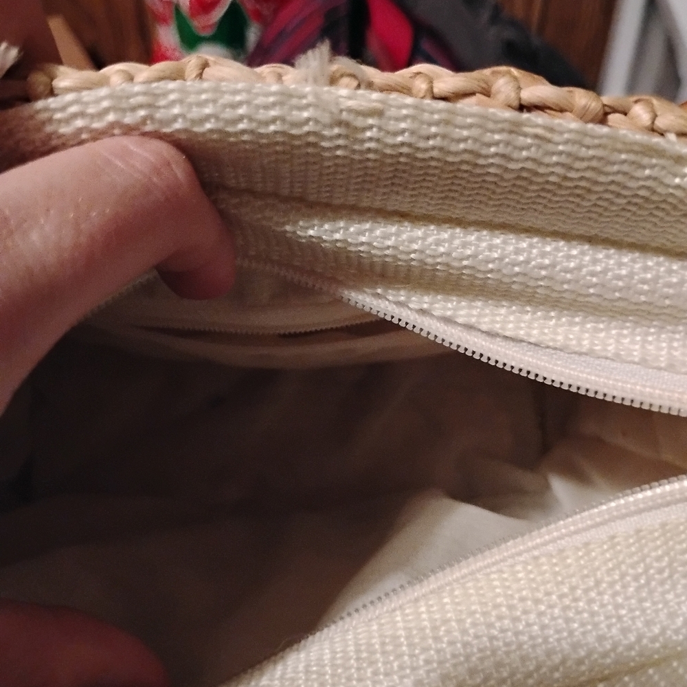Cream and Green Tote with Bamboo Handle and Floral Design - Picture 3 of 5